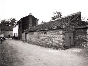 Torwächterhäuschen und Spritzenhaus von der Mauerstraße aus (Quelle: Der Oberbürgermeister, Stadtarchiv Krefeld)