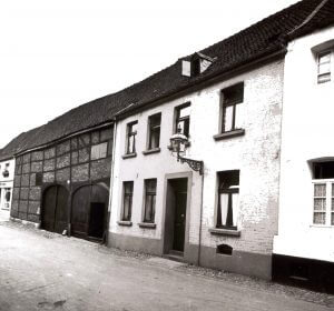 Issumer Str. 7 & 9 im Jahre 1938 (Quelle: Der Oberbürgermeister, Stadtarchiv Krefeld)