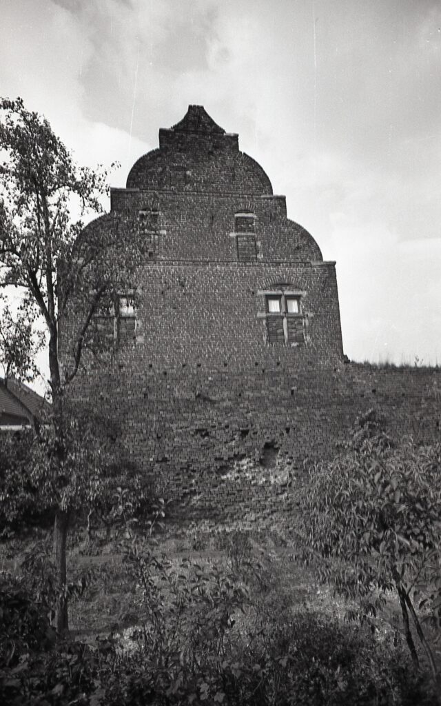 Margaretenstraße 46-48 im Jahre 1939 (Quelle: Der Oberbürgermeister, Stadtarchiv Krefeld)