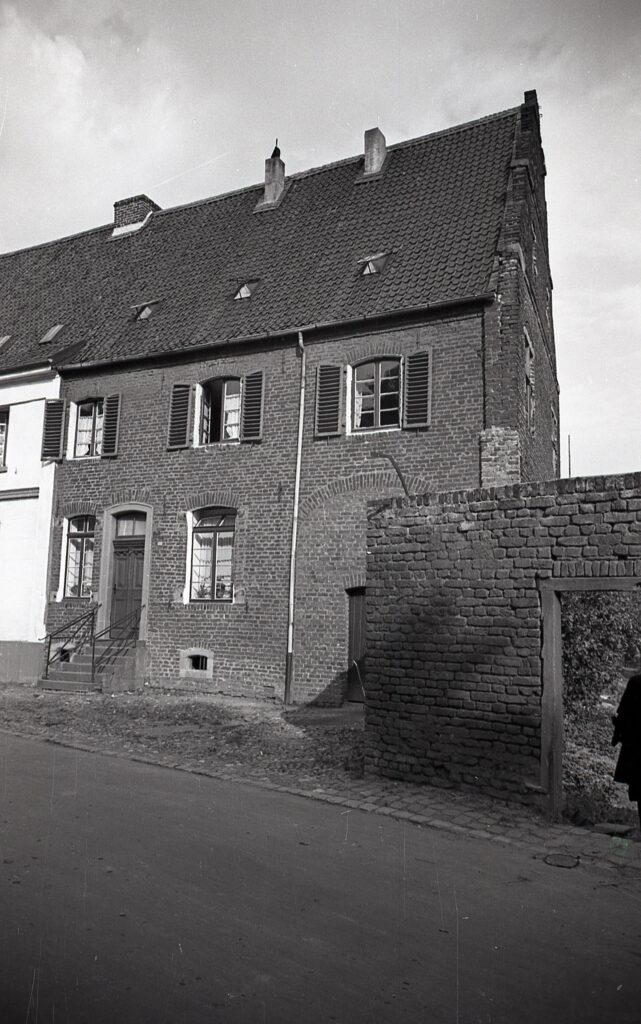 Margaretenstraße 46-48 im Jahre 1939 (Quelle: Der Oberbürgermeister, Stadtarchiv Krefeld)